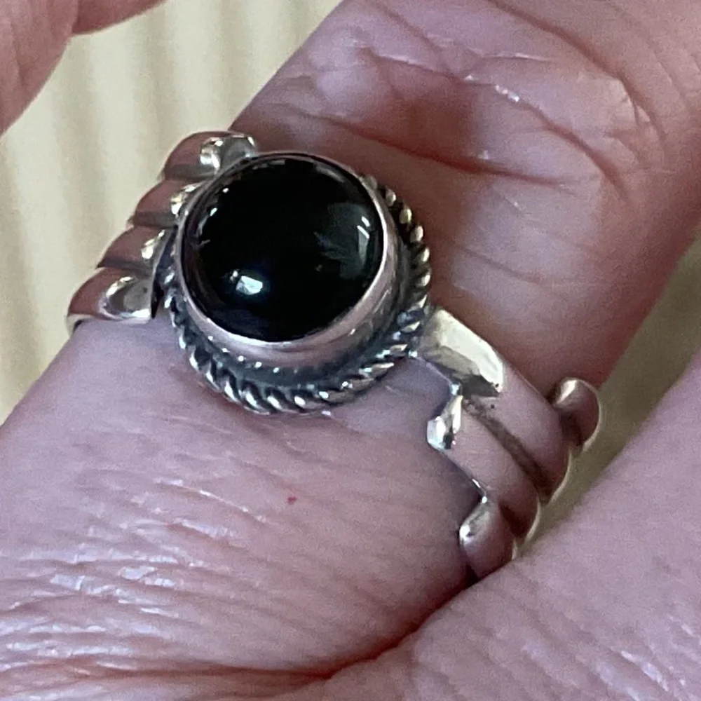 Sterling Silver 925 Black Onyx ring Size US 8.5